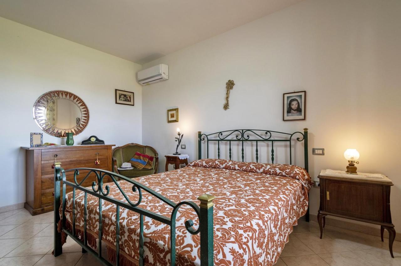 Villa Pitti Кастелсардо Екстериор снимка