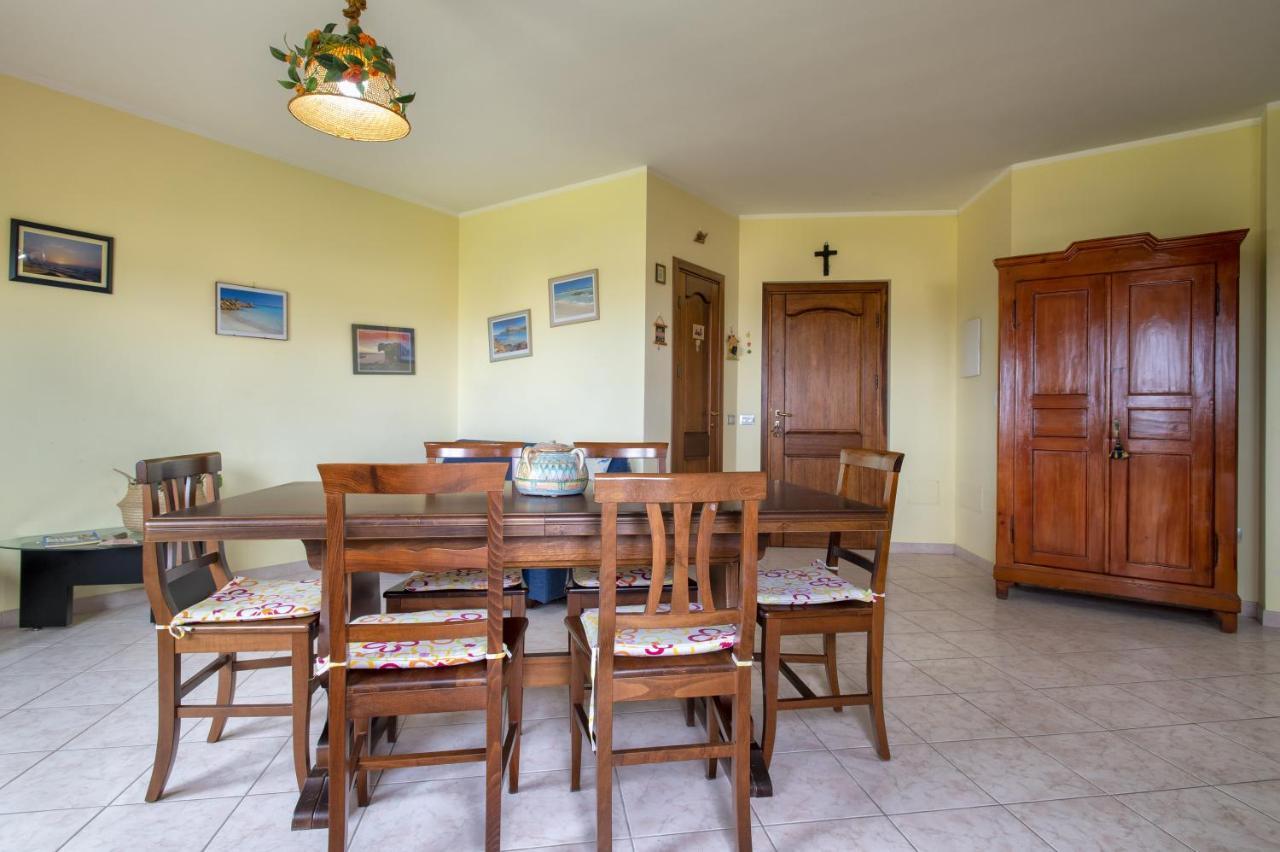 Villa Pitti Кастелсардо Екстериор снимка