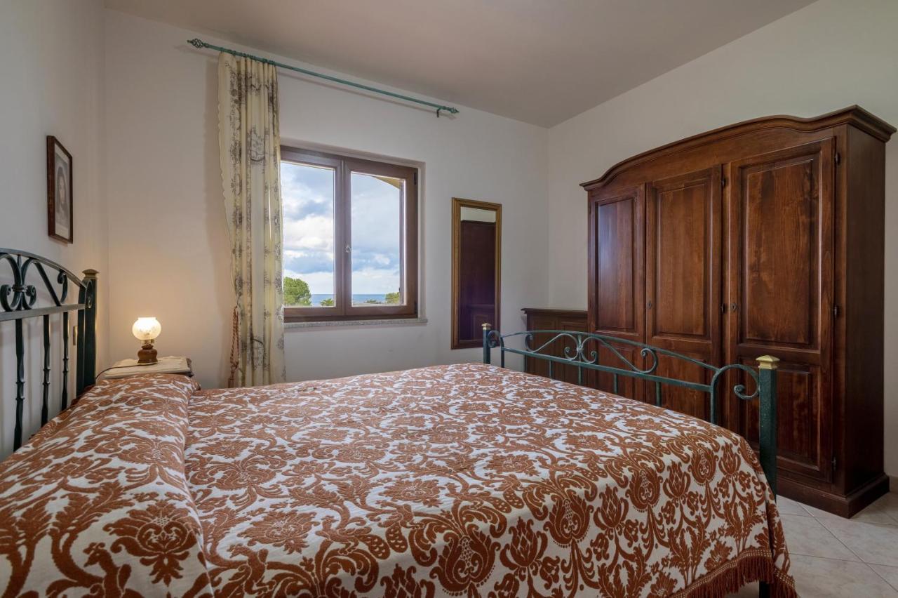 Villa Pitti Кастелсардо Екстериор снимка